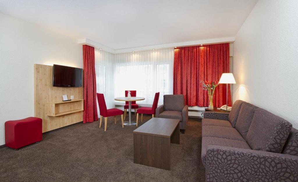 Central Apartments Давос Экстерьер фото